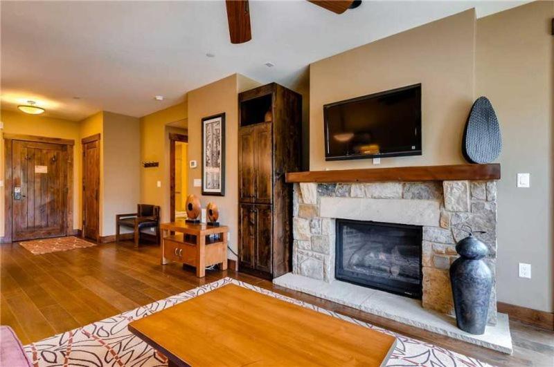 Luxury 2 Bedroom Breckenridge Vacation Rental With Stunning Mountain Views Just Steps From Historic Main Street Exterior foto