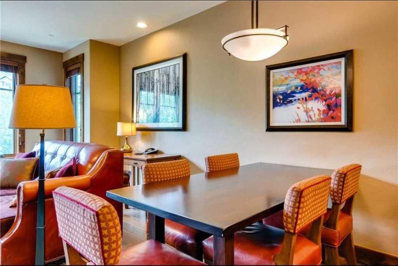 Luxury 2 Bedroom Breckenridge Vacation Rental With Stunning Mountain Views Just Steps From Historic Main Street Exterior foto